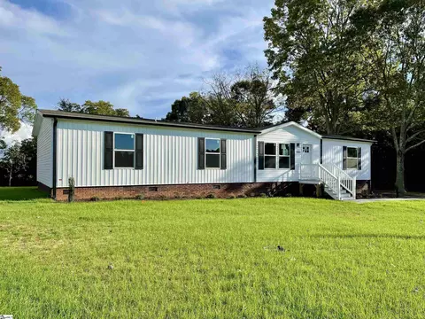 1072 Piedmont Rd, Chesnee, SC 29323