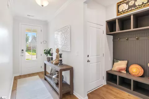 Entry Way - 8 Octavia Rd, Taylors, SC 29687 photo 5 of 6