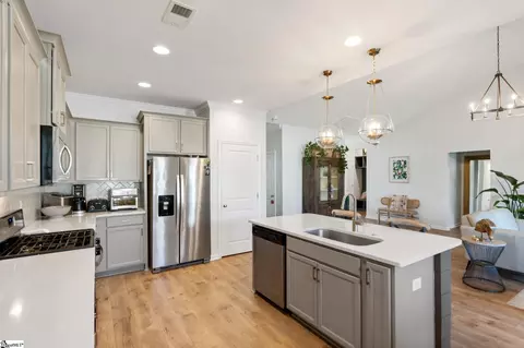 Kitchen - 8 Octavia Rd, Taylors, SC 29687 photo 3 of 3