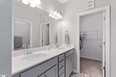 Entry Way - 8 Octavia Rd, Taylors, SC 29687 photo 3 of 6