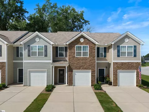 1418 Bella Grace Ct, Boiling Springs, SC 29316