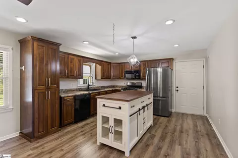 116 Martin Ct, Williamston, SC 29697 photo 3
