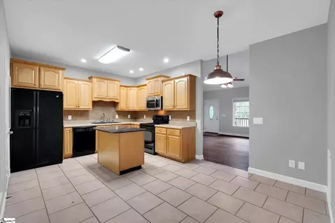 Entry Way - 200 Cecil Dr, Liberty, SC 29657 photo 1 of 1