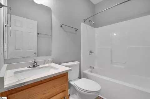 Bath - 200 Cecil Dr, Liberty, SC 29657 photo 2 of 3