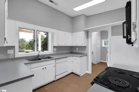 Kitchen - 200 Cecil Dr, Liberty, SC 29657 photo 3 of 5