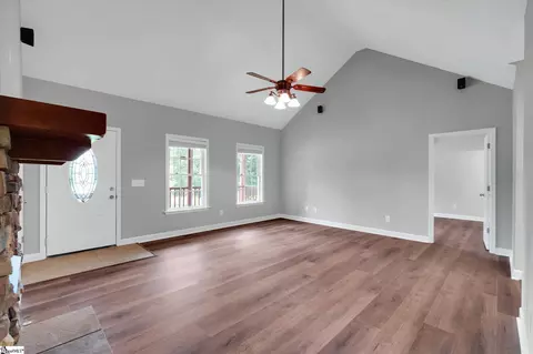 Living - 200 Cecil Dr, Liberty, SC 29657 photo 2 of 9