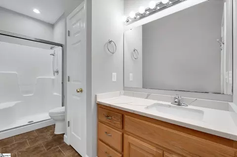 Bath - 200 Cecil Dr, Liberty, SC 29657 photo 1 of 3