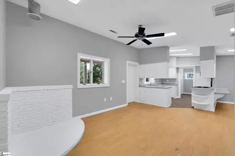 Living - 200 Cecil Dr, Liberty, SC 29657 photo 6 of 9
