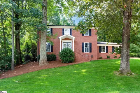 106 Creekwood Ct, Greenville, SC 29607