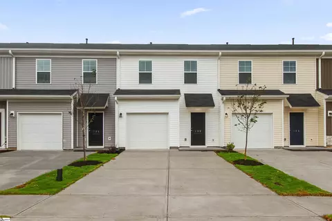 132 Randwick Ln, Greer, SC 29651