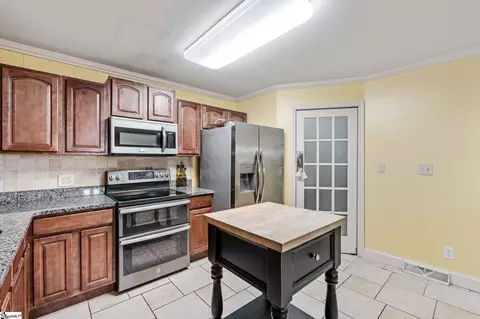Kitchen - 308 Andrew Ave, Easley, SC 29640 photo 2 of 4