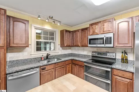 Kitchen - 308 Andrew Ave, Easley, SC 29640 photo 4 of 4