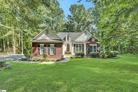 36 Prince Williams Ct, Simpsonville, SC 29681