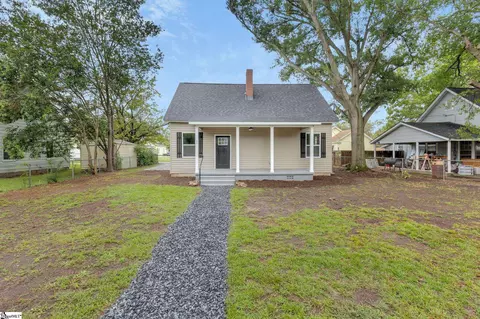 53 Smythe Ave, Greenville, SC 29605