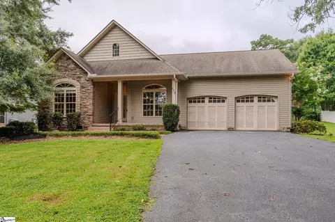 408 S Bomar Ave, Landrum, SC 29356