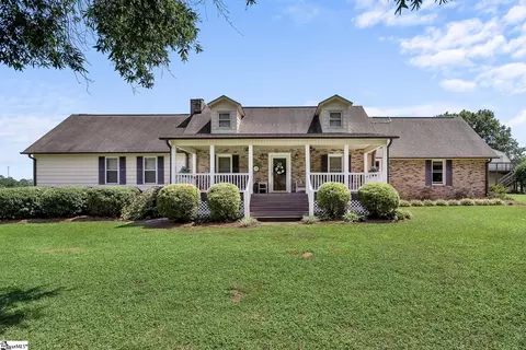 1772 Mahaffey Rd, Gray Court, SC 29645