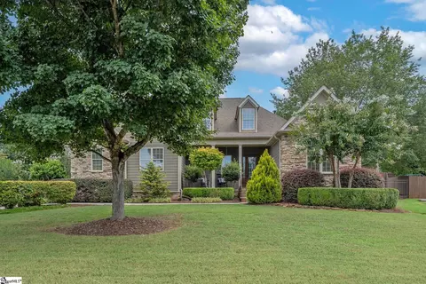 25 Sunny Meadow Ln, Simpsonville, SC 29681