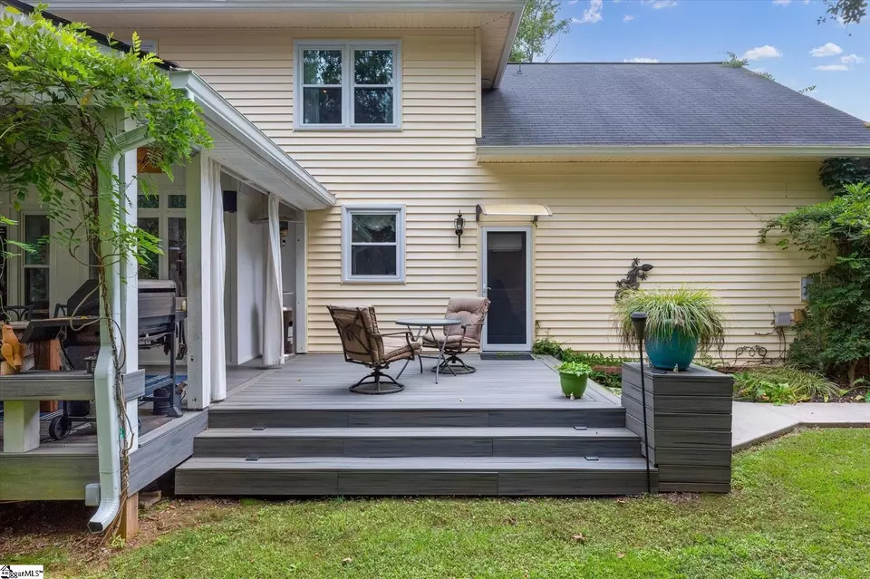 Exterior - 232 Byars St, Greer, SC 29651 photo 4 of 12