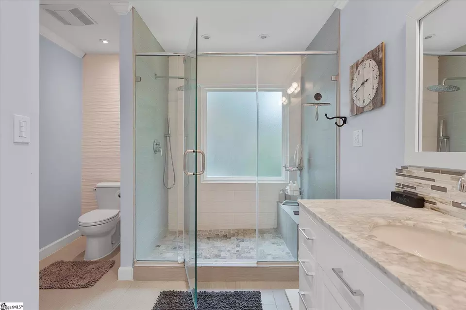 Bath - 232 Byars St, Greer, SC 29651 photo 2 of 4