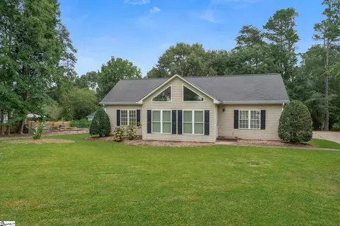2822 Locust Hill Rd, Taylors, SC 29687