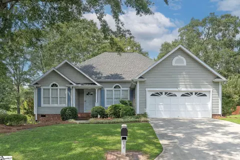 99 River Park Ln, Taylors, SC 29687