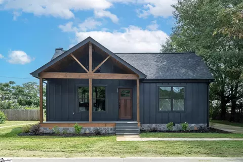 15 Evelyn Ave, Greenville, SC 29607