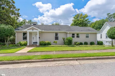 318 E Hillcrest Dr, Greenville, SC 29609