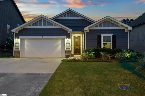 133 Redcroft Dr, Greer, SC 29651