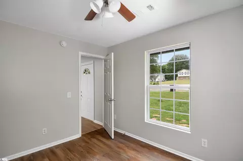 Bedroom - 138 Ashdown Dr, Simpsonville, SC 29680 photo 3 of 4