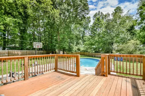 Exterior - 138 Ashdown Dr, Simpsonville, SC 29680 photo 4 of 16