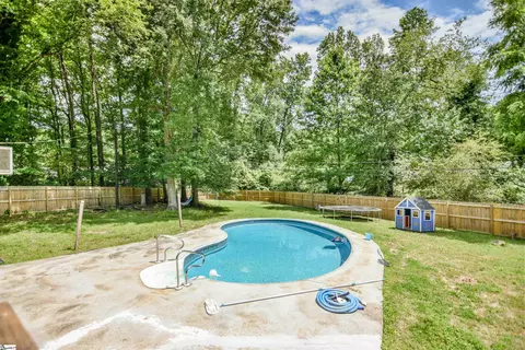 Exterior - 138 Ashdown Dr, Simpsonville, SC 29680 photo 11 of 16