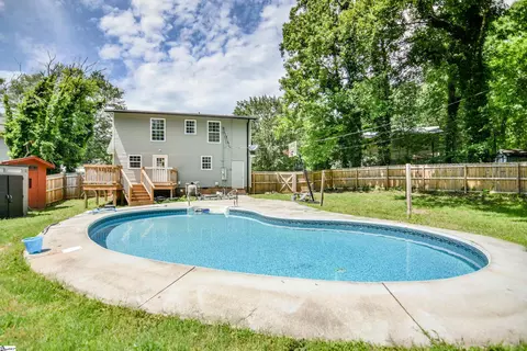 Exterior - 138 Ashdown Dr, Simpsonville, SC 29680 photo 2 of 16