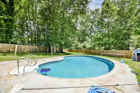 Exterior - 138 Ashdown Dr, Simpsonville, SC 29680 photo 9 of 16