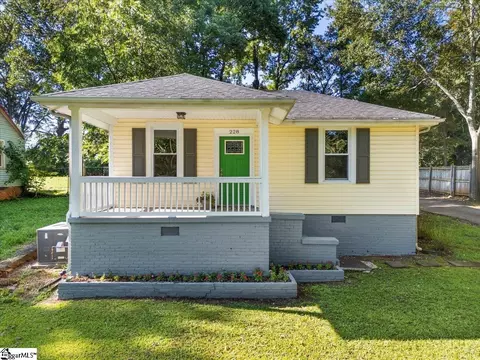 228 Rogers Ave, Greenville, SC 29617
