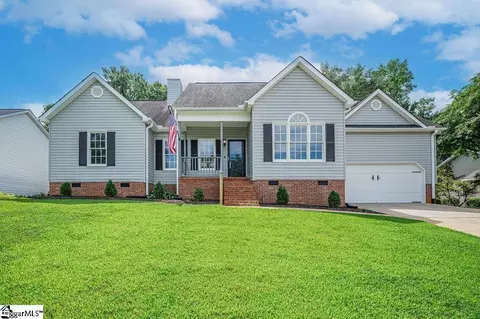 303 Fairwood Dr, Greenville, SC 29617