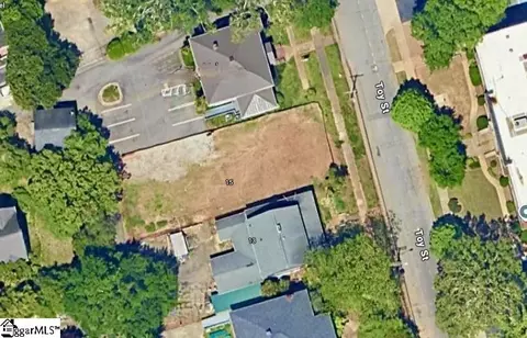 15 Toy St, Greenville, SC 29601