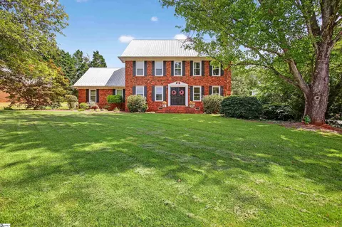 207 Gilderbrook Rd, Greenville, SC 29615
