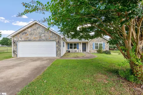 206 Fisher Lake Rd, Lyman, SC 29365