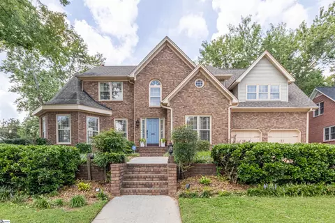 105 W Silverleaf St, Greer, SC 29650