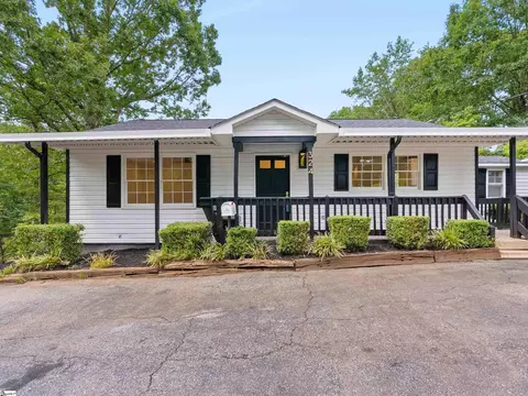 324 Sunny Ln, Piedmont, SC 29673