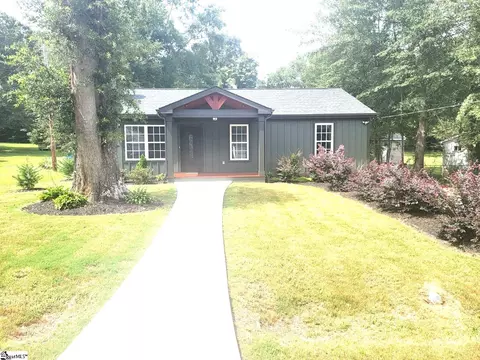 38 Spring St, Pelzer, SC 29669