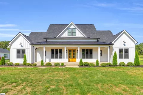 164 Triangle Pine Rd, Fountain Inn, SC 29644