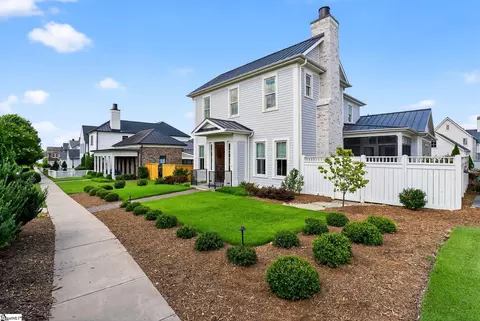 3 Gambrell Dr, Greenville, SC 29615