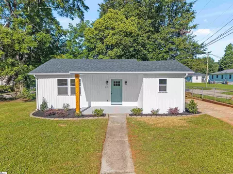 31 Hellams St, Greenville, SC 29611