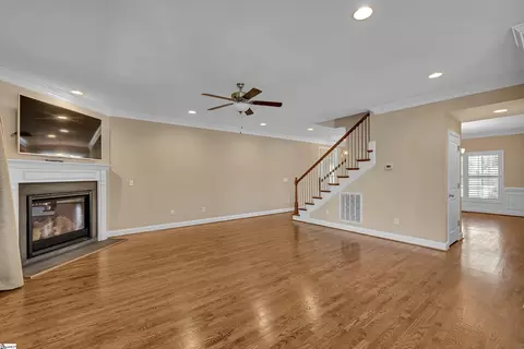 Living - 524 New Tarleton Way, Greer, SC 29650 photo 3 of 4