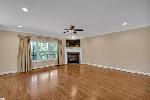 Living - 524 New Tarleton Way, Greer, SC 29650 photo 4 of 4