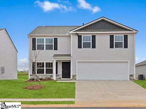 233 Roocroft Ct, Fountain Inn, SC 29644
