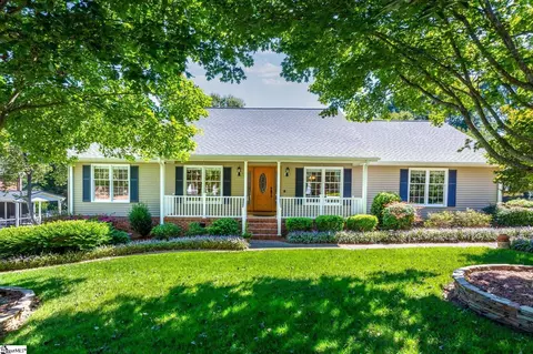 105 Lombardy Ct, Simpsonville, SC 29681