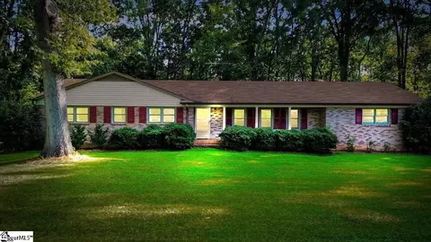 303 Woodbluff Rd, Laurens, SC 29360