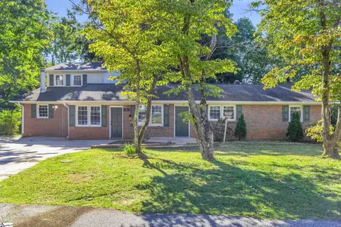 5 Lilac St, Greenville, SC 29617